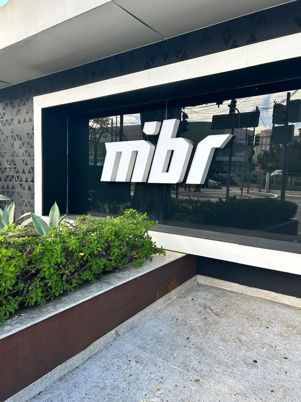 MIBR